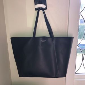 Victoria’s Secret black classic tote bag nwot!!